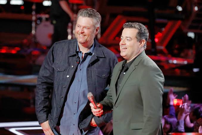 Carson Daly Is Having a Rough 1st Day on The Voice Without Blake Shelton
