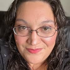 Nicole Pooler's Instagram, Twitter & Facebook