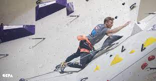 Ein normsturz bezieht sich dabei auf einen sturz im genormten test und tritt in der praxis so gut wie nie auf. Kletter Weltmeister Jakob Schubert Spendet Signiertes Shirt