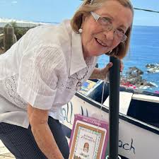 Fundraiser by Maurizio Leopardi : Ayudemos a mi mamá con su operación