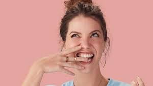 Nathalia Dill relembra clique dos anos 90 ao lado da mãe e da irmã