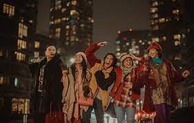 Asri welas, aurora ribero, bayu skak and others. Ali And Ratu Ratu Queens Review Female Leads Shine In Heartwarming If Cliched Indonesian Family Drama Set In New York