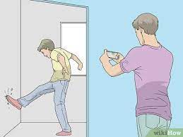 How To Make An Annoying Roommate Move Out: 15 Steps