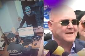 Diego Borja abandona control migratorio en Rumichaca y deja documentos