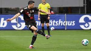 Robert lewandowski zlomil rekord gerda müllera! Bundesliga Robert Lewandowski Stellt 40 Tore Rekord Von Gerd Muller Ein Sport Sz De