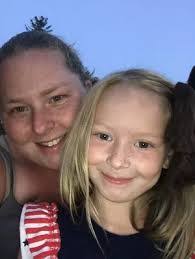 Jennifer Lessard's Instagram, Twitter & Facebook