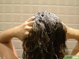 Come dovresti usarlo nel modo corretto : 3 Modi Per Mantenere I Capelli Ricci Intatti In Condizioni Di Umidita