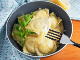 For the meat ravioli filling fry the meat in olive oil until well browned. Crab Ravioli Caroline S Cooking