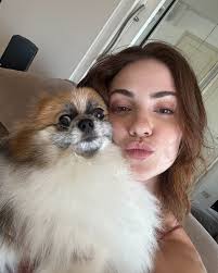 dump da semana em SP 🫶🏻 A última foto é do meu novo hobbie: ouvir  audiobook & pintar no iPad