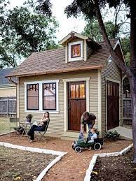 In A Time When Everyone Wants The Mcmansion I Want To Downsize Even More Than I Already Have This Would Be The Perfect S Tiny Cottage Small House Tiny House