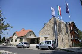 When you stay at fenyves yacht club in balatonfenyves, you'll be on the beach and steps from pannonia. Hotel Entrance Picture Of Fenyves Yacht Club Hotel Restaurant Balatonfenyves Tripadvisor