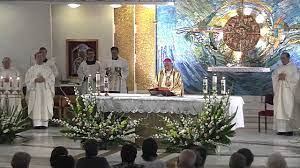Duhovnicii catedralei sunt toți slujitori de rând la sfântul altar și la sfânta parascheva. Iasi Catedrala Liturghie De Hram A Catedralei Sfanta FecioarÄƒ Maria ReginÄƒ 22 August 2015 Youtube