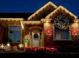If one of the bulbs goes out, it becomes the low resistance path through which electricity can travel. Innovative Ways Of Arranging Christmas Lights Around Your Home