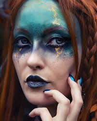 Inspirational makeup art by cosplayer @falcon.artwork