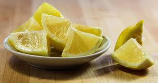 Uzerine Tuz Serpilmis Limonu Odada Bekletin Hayatiniz Degisecek Lemon Benefits Fine Cooking Lemon Health Benefits