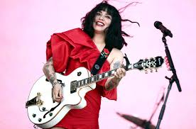 Tu falta de querer, amárrame, amor completo, mi buen amor, tormento, pa' dónde se fue, plata ta tá. Mon Laferte S Tour Dates For 2019 See Them Here Billboard Billboard