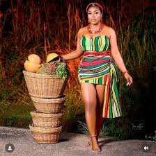 My billion dollar friend @semilorepweety You are beautiful,charming and you  have a great heart Long life and prosperity oremi olowo I still dey wait  for my rolls Royce 😅😅😅