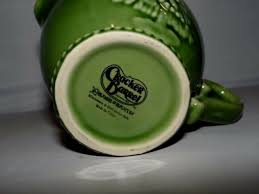 +crackel barrel christmas dinner | light and flavorful with a sweet cream cheese frosting, this cake will make a bit hit at your. Cracker Barrel Christmas Holiday Peace On Earth Creamer Sugar Bowl Green For Sale Online Ebay