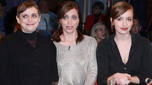 It was entered into the 43rd berlin international film festival. Die Thalbach Frauen