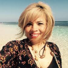 Teri Courtney's Instagram, Twitter & Facebook