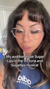 Sugar Lips and Victoria Singing