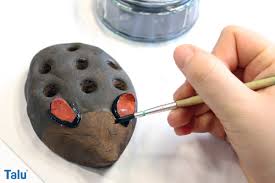 Wir verraten ihnen in dieser übersicht, wie sie salzteig bemalen und färben und welche bevor sie darüber nachdenken, wie beziehungsweise womit sie den salzteig am besten bemalen, müssen sie ebenfalls vor dem backen können sie den salzteig mit diversen naturprodukten wie gewürzen und. Salzteig Bemalen Welche Farbe Wahlen Vor Oder Nach Dem Backen Talu De