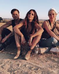 Namorou com o cantor david carreira desde 2015 até 2017, tendo protagonizado o seu videoclipe primeira dama,. David Carreira Apresenta Oficialmente Nova Musa Movenoticias