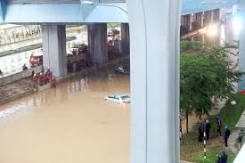 The taman mutiara mrt station is an elevated mrt station located above jalan cheras between neighbourhoods of taman mutiara barat to the west of the station, and taman segar to the east, in. 30 Minute Downpour Causes Two Hour Jam In City The Star