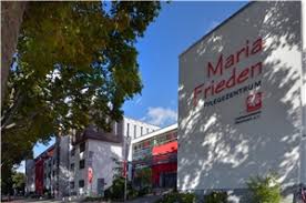 Den frieden zwischen zwei staaten vermitteln. Maria Frieden Pflegezentrum