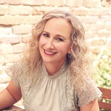 growthmindset #leadership #entrepreneurship #resilience #itsolutions  #petermurphy #bauhaus #gothic #chibitek