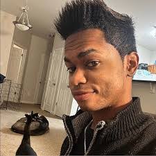 Justin Gladstone's Instagram, Twitter & Facebook