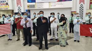 Check spelling or type a new query. Alunan Azan Iringi Petugas Kesihatan Ke Sabah