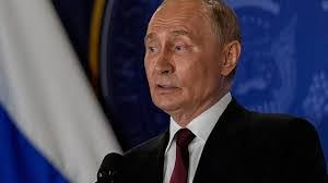 Dan Kaine's Instagram, Twitter & Facebook