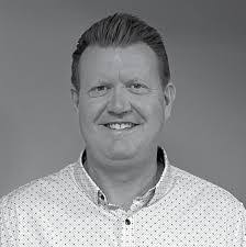 Mary Winey's Instagram, Twitter & Facebook