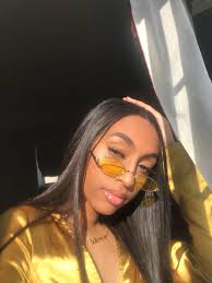 Sara Gebrehiwet's Instagram, Twitter & Facebook