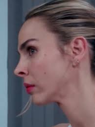 Las mujeres se unen para apoyar el empoderamiento femenino de la mano con  Juana Levy y #RojoCarmesí.💄Conéctate con #RojoCarmesí💄 de lunes a viernes  por el Canal RCN 🔥