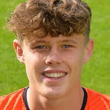 Sam Beckwith's Instagram, Twitter & Facebook