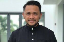 Material aisy asyraf memang superb. Imam Muda Asyraf Derma 600 Helai Pakaian Sekolah Kosmo Digital