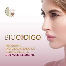 Quem já assistiu ao filme "O Curioso Caso de Benjamin Button" se assusta ao  ver um bebê que nasce idoso e vai se tornando jovem com o passar dos anos.  Na vida real, sabemos que é bem diferente. A ...