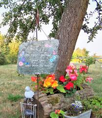 une jolie ardoise peinte a la main sur une citation de matisse decoration jardin terrasse patio cour ba terrace decoration garden signs pressed flower art