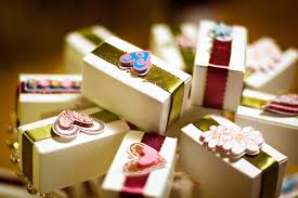 Senang je nak buat sendiri. Tips Perkahwinan Dari Kadlawo Com Cenderahati Atau Doorgift Yang Bermanfaat