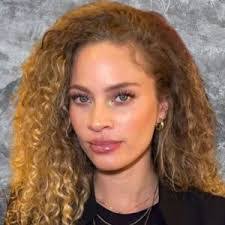 Katie Cooley's Instagram, Twitter & Facebook