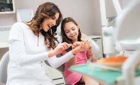 Educação Saúde Bucal infantil odontopediatria