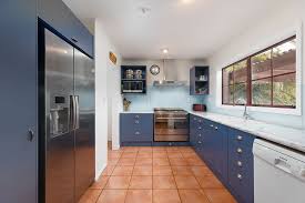 Whether its old furniture or kitchens, bikes or your doors, we can paint it! Nelson Tasman Marlborough Dream Doors