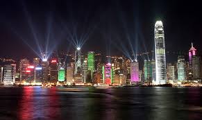 Tidak hanya pemandangan hong kong, di dalam tempat ini, anda pun dapat melihat pameran interaktif yang yang menarik dari kereta gondola ini adalah crystal cabin, sebuah kabin yang terbuat dari kaca yang mana anda. Berbagai Tempat Wisata Di Hong Kong Yang Seru Dan Menarik Untuk Dikunjungi Reddoorz Blog