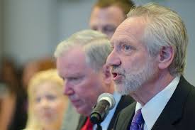 House supports offering residency positions to US med school grads first