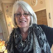 Can I use a hairdryer plugged into a power bank?