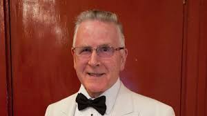 Orchestra pays worthy tributes to the retiring George Lee