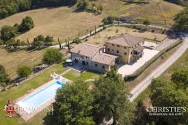 Annunci di privati e agenzie immobiliari. Complesso Con Tre Ville Di Lusso Piscina E Terreno In Vendita Toscana