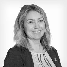 Amy Toland's Instagram, Twitter & Facebook